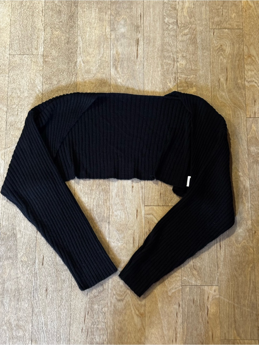 Black Ribbed Knit Long Sleeve Shrug Sweater Open Front Cropped Size Medium - Picture 2 of 3